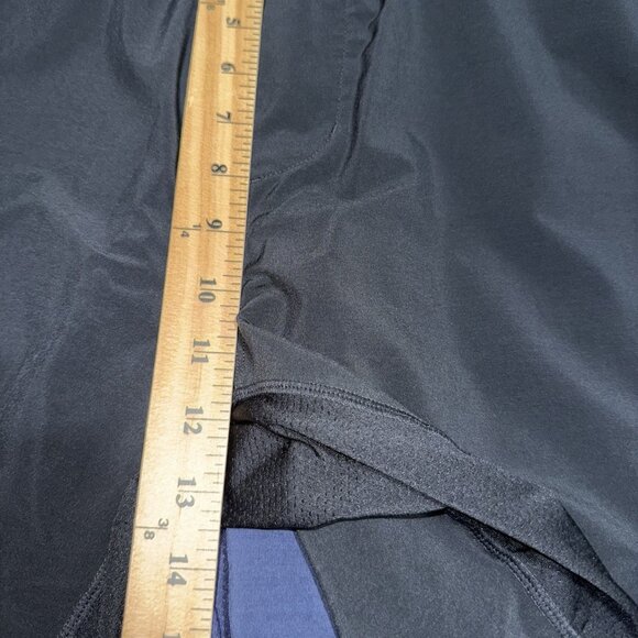 Lot of 3 Fabletics Men’s Franchise 9” Shorts Tie Dye Blue Black Lined w/ Pockets - Picture 5 of 6